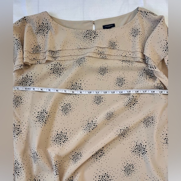 Ann Taylor 12 ruffle blouse, cap sleeves tan and black Office Career - Picture 6 of 9